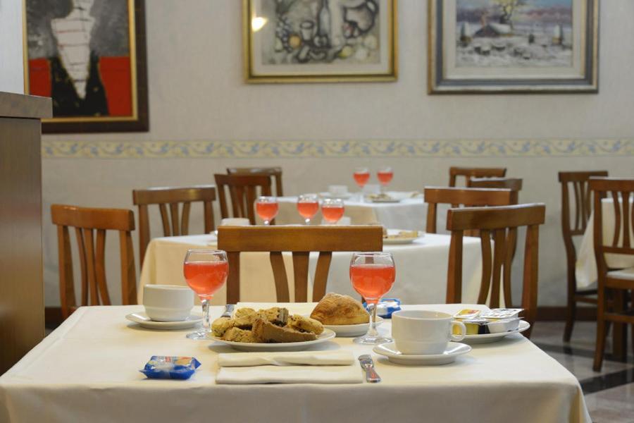 Hotel Europa نورسا المظهر الخارجي الصورة